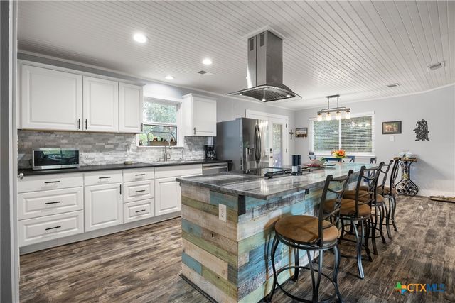 1215 Amanda, Canyon Lake, TX 78133