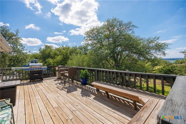 1215 Amanda, Canyon Lake, TX 78133