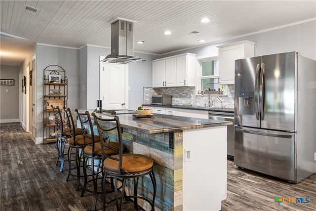 1215 Amanda, Canyon Lake, TX 78133