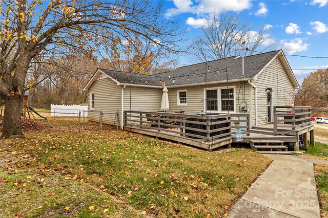 425 Cove Lane, China Grove, NC 28023