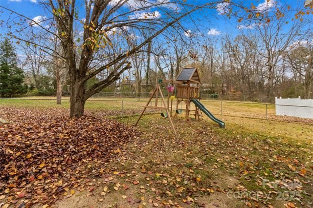 425 Cove Lane, China Grove, NC 28023