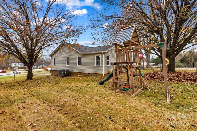 425 Cove Lane, China Grove, NC 28023