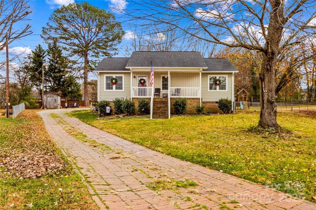 425 Cove Lane, China Grove, NC 28023