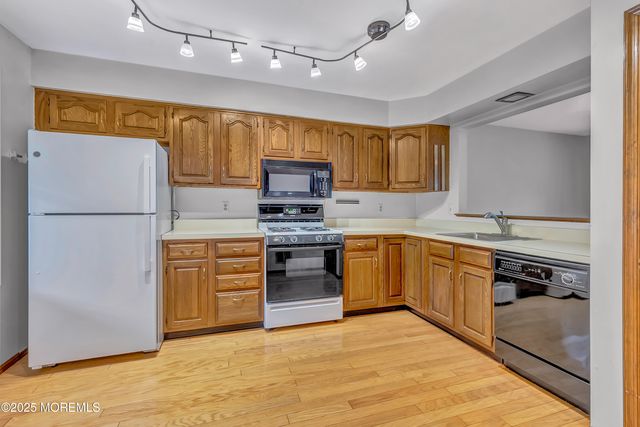 63 Turnberry Circle, Toms River, NJ 08753