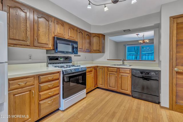 63 Turnberry Circle, Toms River, NJ 08753