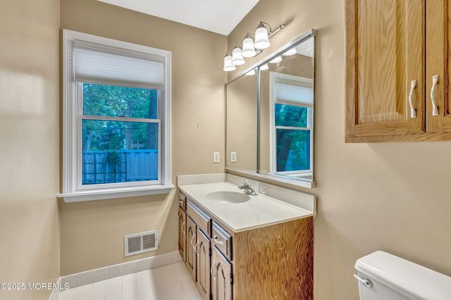 63 Turnberry Circle, Toms River, NJ 08753