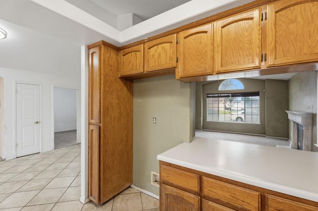 718 Gamay Avenue, Madera, CA 93637