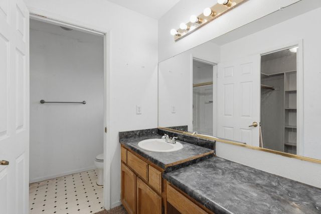 718 Gamay Avenue, Madera, CA 93637