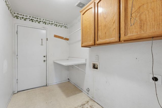 718 Gamay Avenue, Madera, CA 93637