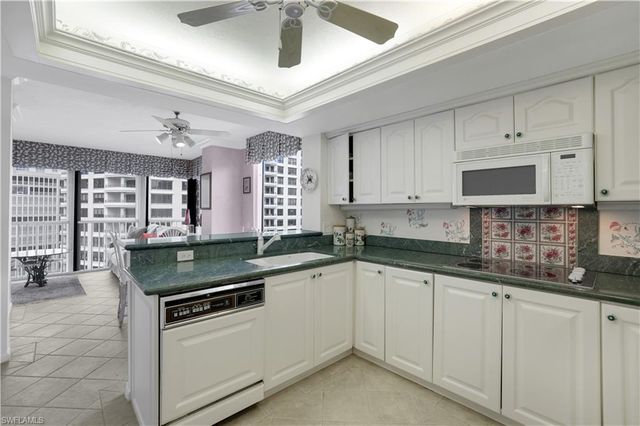 4401 Gulf Shore BLVD N # 1206, Naples, FL 34103