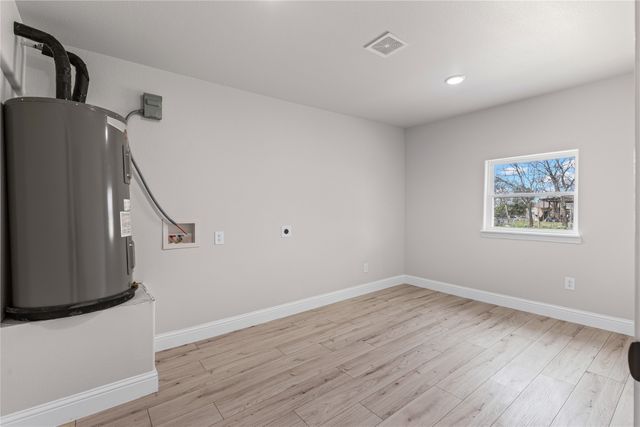 115 Vineyard Avenue, Hillsboro, TX 76645