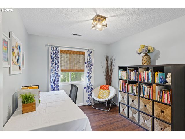 445 Sw 167TH Ave, Beaverton, OR 97006