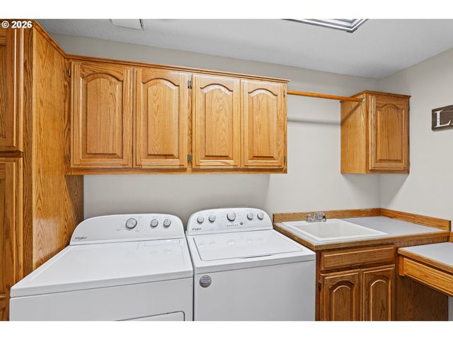 445 Sw 167TH Ave, Beaverton, OR 97006