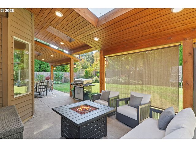 445 Sw 167TH Ave, Beaverton, OR 97006
