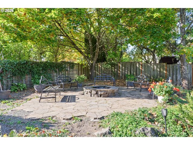 445 Sw 167TH Ave, Beaverton, OR 97006