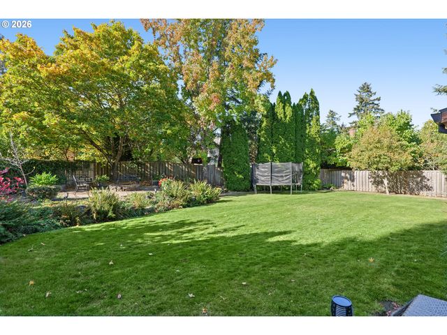 445 Sw 167TH Ave, Beaverton, OR 97006