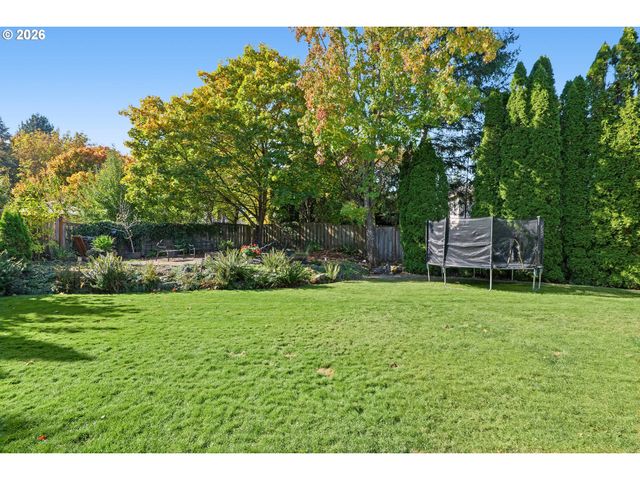 445 Sw 167TH Ave, Beaverton, OR 97006