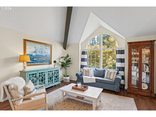 445 Sw 167TH Ave, Beaverton, OR 97006