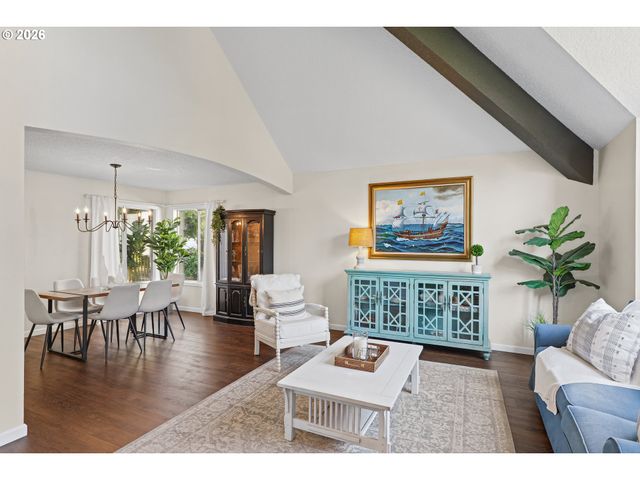 445 Sw 167TH Ave, Beaverton, OR 97006