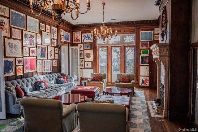 43 Ontio Road, Tuxedo Park, NY 10987