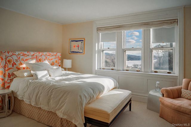 43 Ontio Road, Tuxedo Park, NY 10987