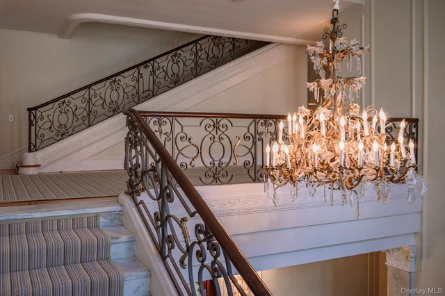 43 Ontio Road, Tuxedo Park, NY 10987