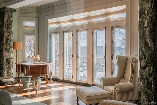 43 Ontio Road, Tuxedo Park, NY 10987