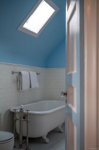 43 Ontio Road, Tuxedo Park, NY 10987