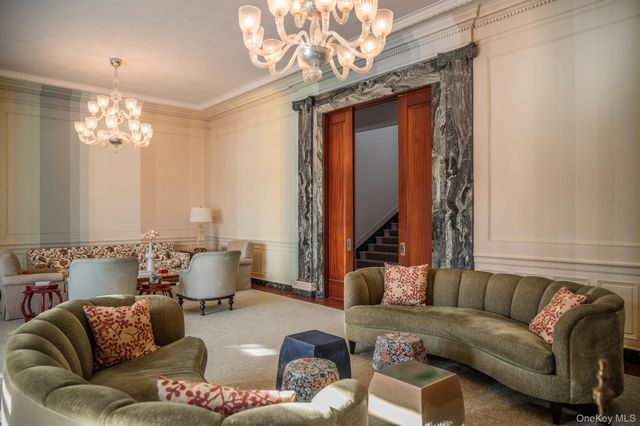 43 Ontio Road, Tuxedo Park, NY 10987