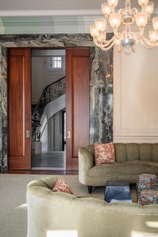 43 Ontio Road, Tuxedo Park, NY 10987