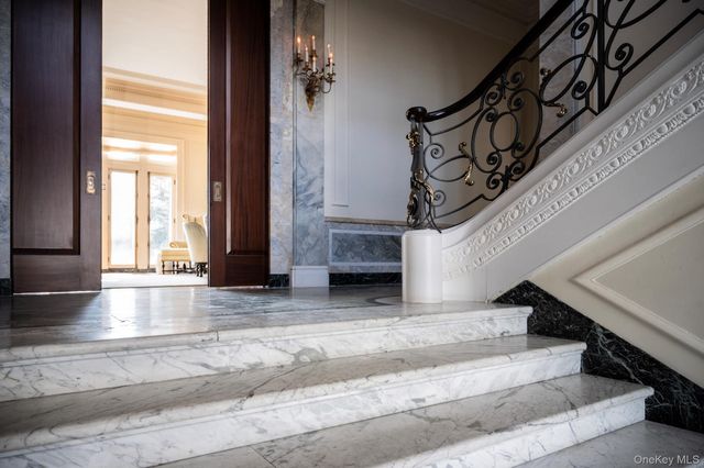 43 Ontio Road, Tuxedo Park, NY 10987