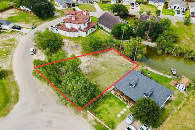 501 N Kika De La Garza Boulevard, La Joya, TX 78560