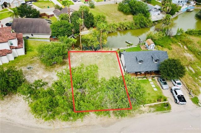 501 N Kika De La Garza Boulevard, La Joya, TX 78560