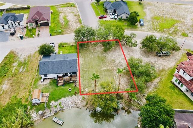 501 N Kika De La Garza Boulevard, La Joya, TX 78560