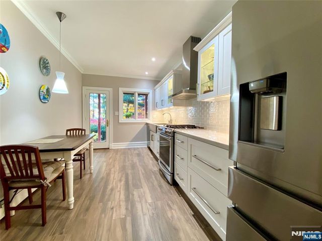 3 Highwood Place, Alpine, NJ 07620