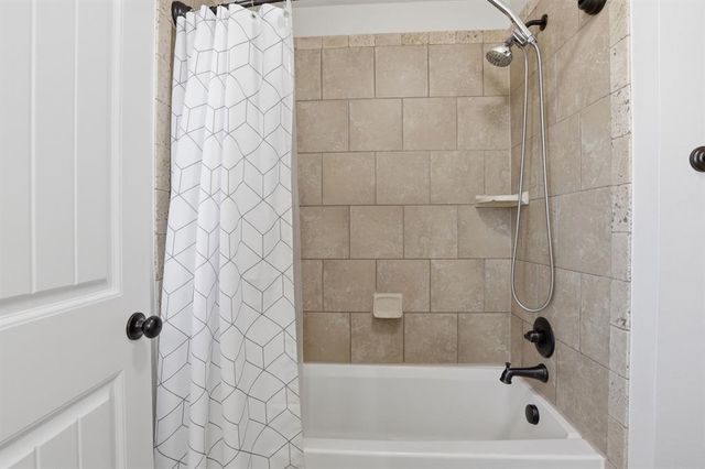 7112 Ridge Manor Lane, Oklahoma City, OK 73150