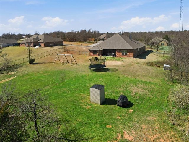 7112 Ridge Manor Lane, Oklahoma City, OK 73150