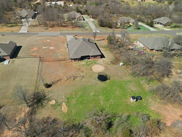 7112 Ridge Manor Lane, Oklahoma City, OK 73150