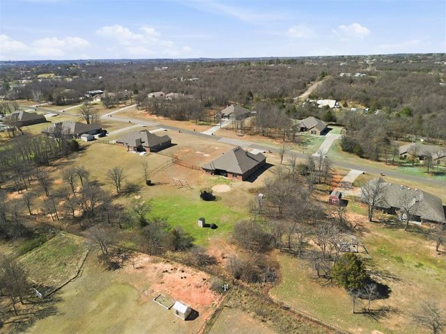 7112 Ridge Manor Lane, Oklahoma City, OK 73150