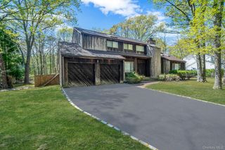 10 Lily Drive, South Setauket, NY 11720