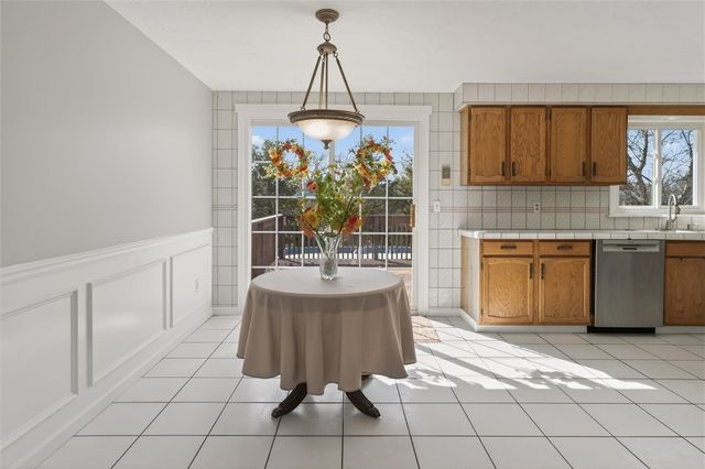 9 Cold Spring Circle, Gates, NY 14624