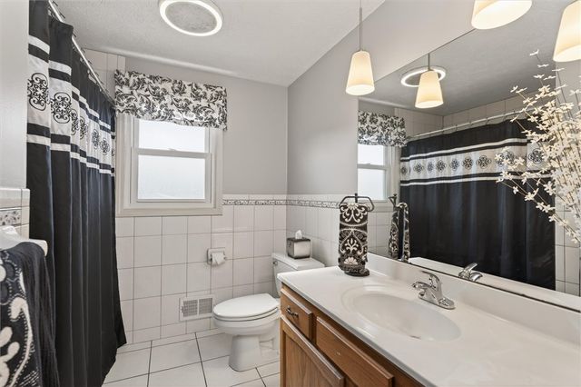 9 Cold Spring Circle, Gates, NY 14624