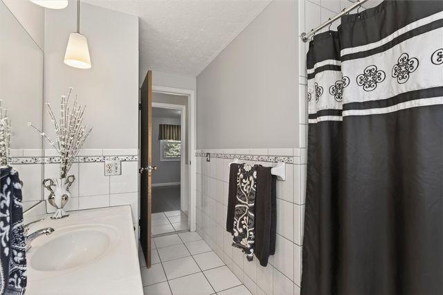 9 Cold Spring Circle, Gates, NY 14624