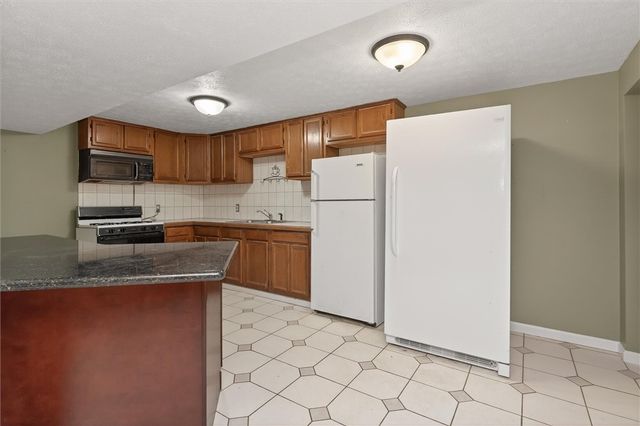 9 Cold Spring Circle, Gates, NY 14624