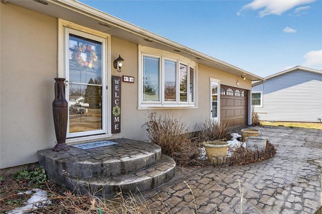 9 Cold Spring Circle, Gates, NY 14624