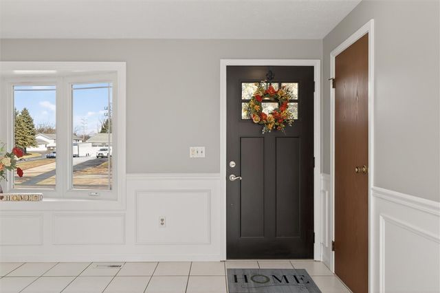 9 Cold Spring Circle, Gates, NY 14624