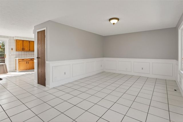 9 Cold Spring Circle, Gates, NY 14624