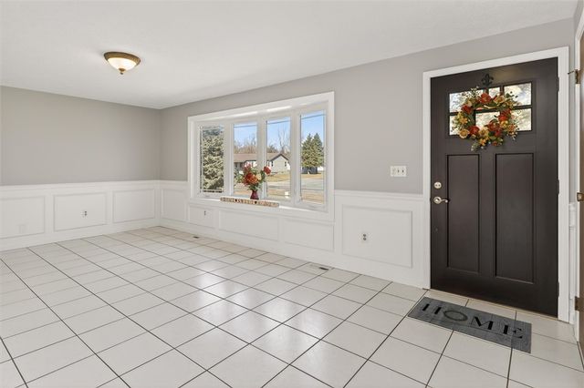 9 Cold Spring Circle, Gates, NY 14624