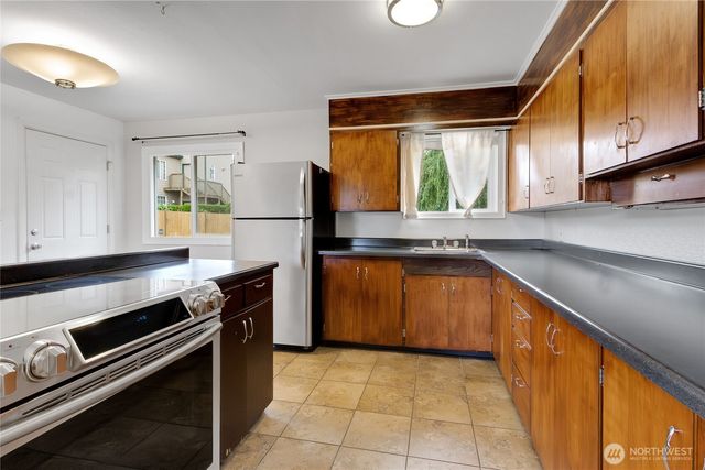 1812 S Sprague Avenue, Tacoma, WA 98405