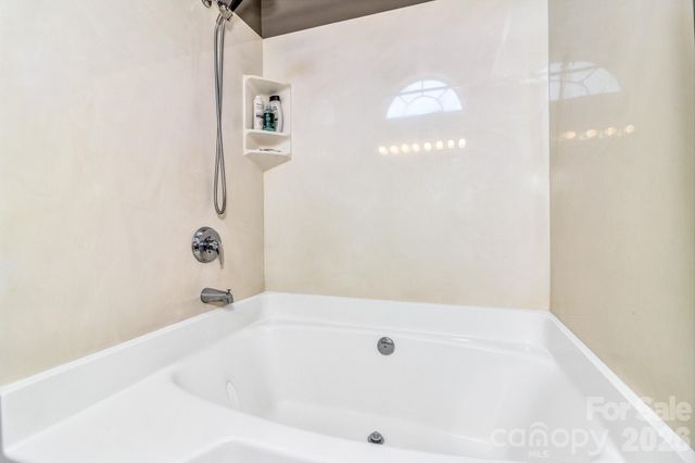 58 S Sunberry Trail, Fletcher, NC 28732